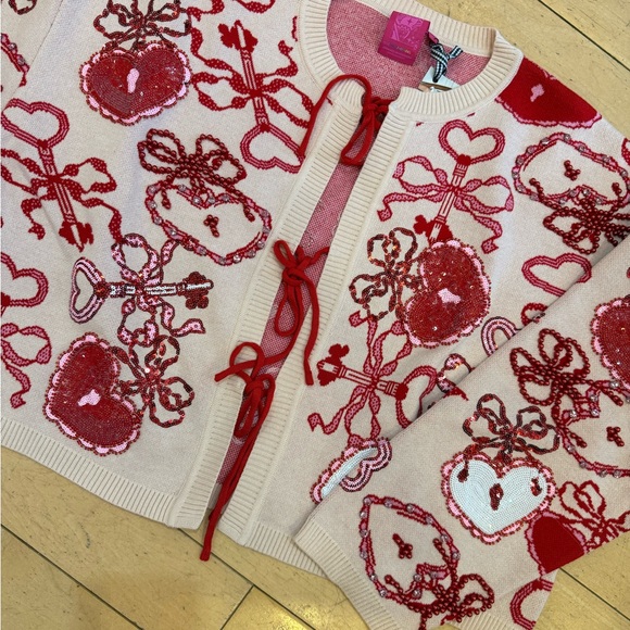 QUEEN OF SPARKLES Sweaters - Queen of sparkles heart lock and key  light pink tie cardigan